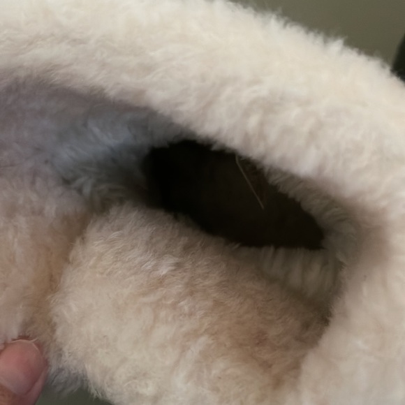 UGG KOOLABURRA  green leather color size 6” womens boots - Picture 6 of 15